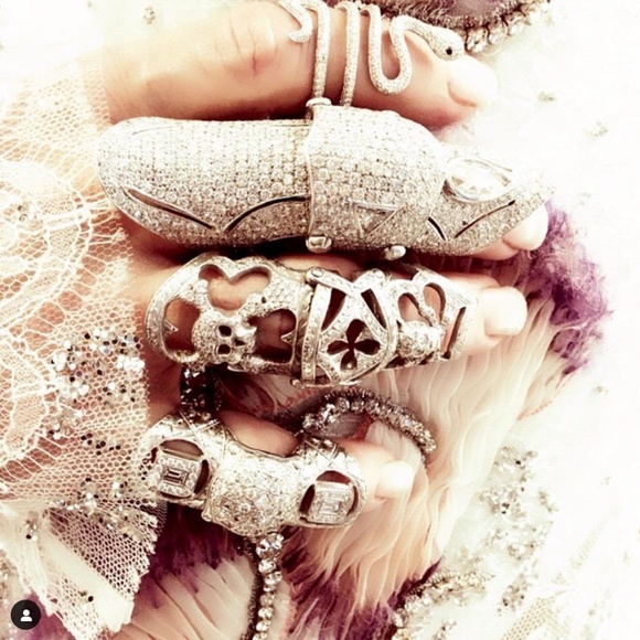 One-of-a-Kind LOREE RODKIN Ruby Bondage Ring 18K Black Rhodium Gold - Picture 12 of 16